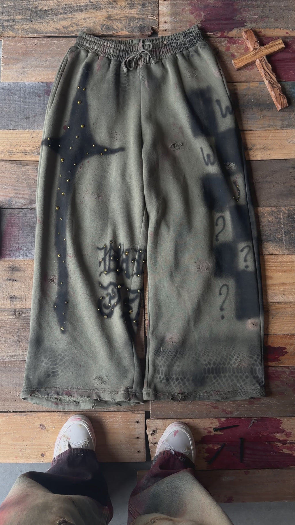 WWJD ARMY SWEATPANTS